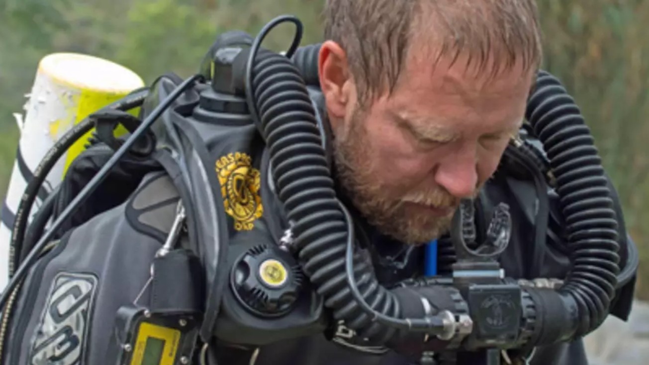 Niem vui khong tron ven cua bac si cuoi cung roi hang Tham Luang hinh anh