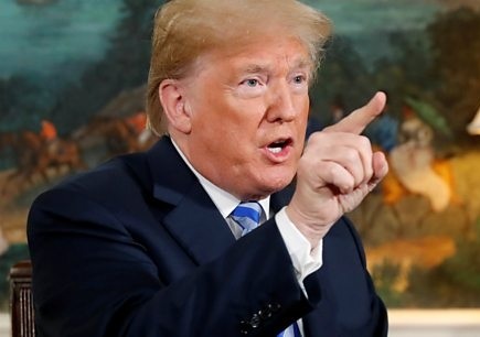 TT Trump chi trich Trung Quoc trong bua toi voi gioi doanh nghiep hinh anh