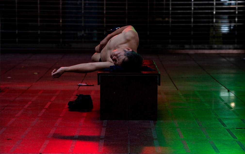 người Thượng Hải ngủ ngoài đường vì nóng ảnh 11 nguoi Thuong Hai ngu ngoai duong vi nong anh 11