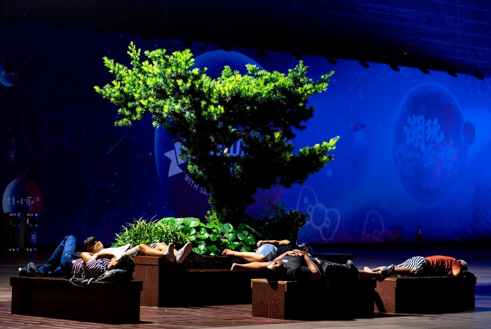 người Thượng Hải ngủ ngoài đường vì nóng ảnh 8 nguoi Thuong Hai ngu ngoai duong vi nong anh 8