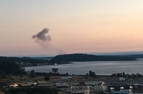 May bay My bi cuop lon nhieu vong truoc khi roi hinh anh