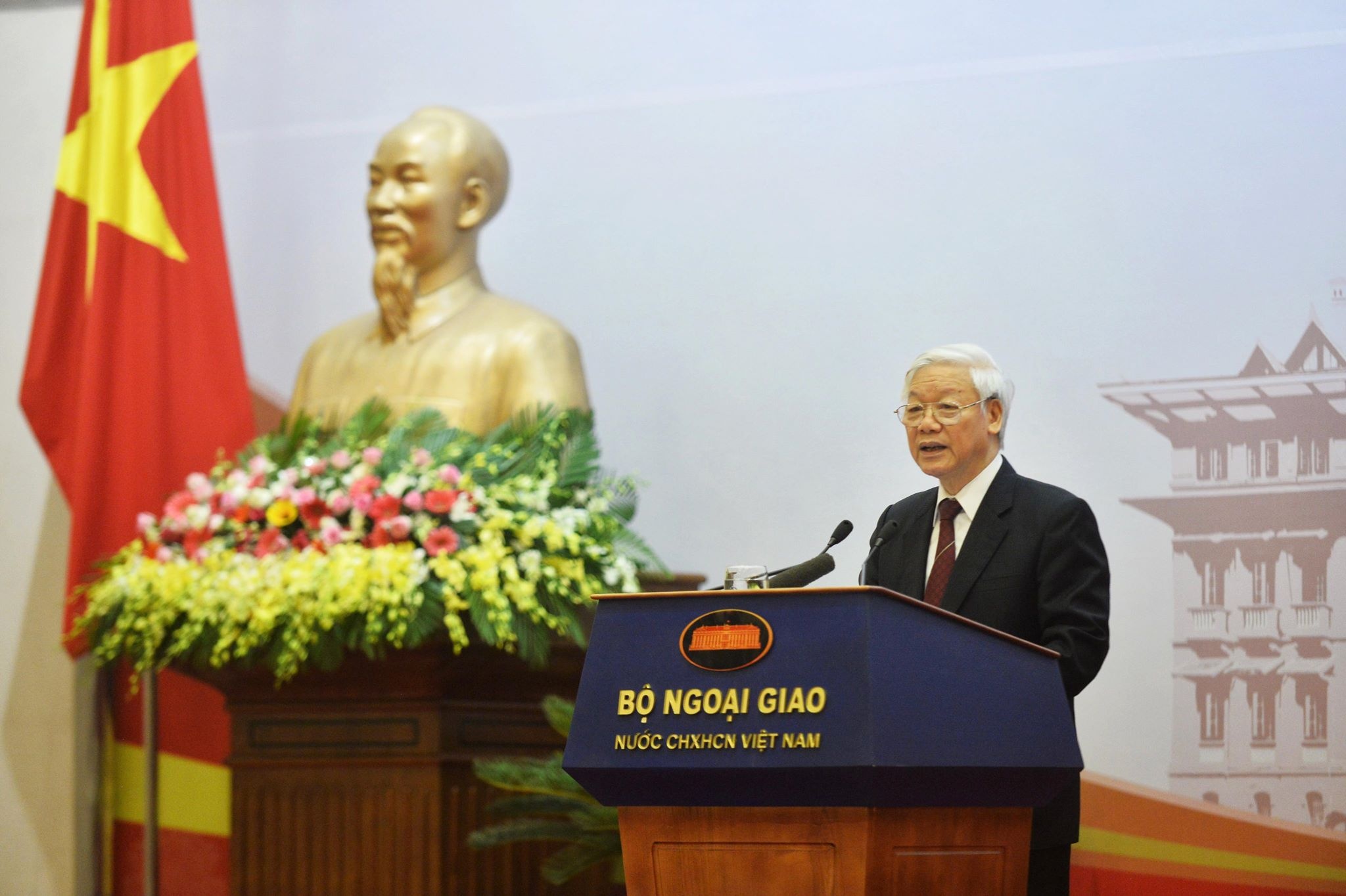 khai mac Hoi nghi Ngoai giao 30 anh 1
