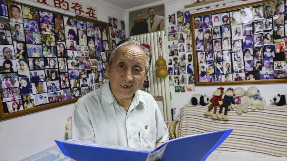 "Gai e" Trung Quoc khong voi cuoi chong anh 1