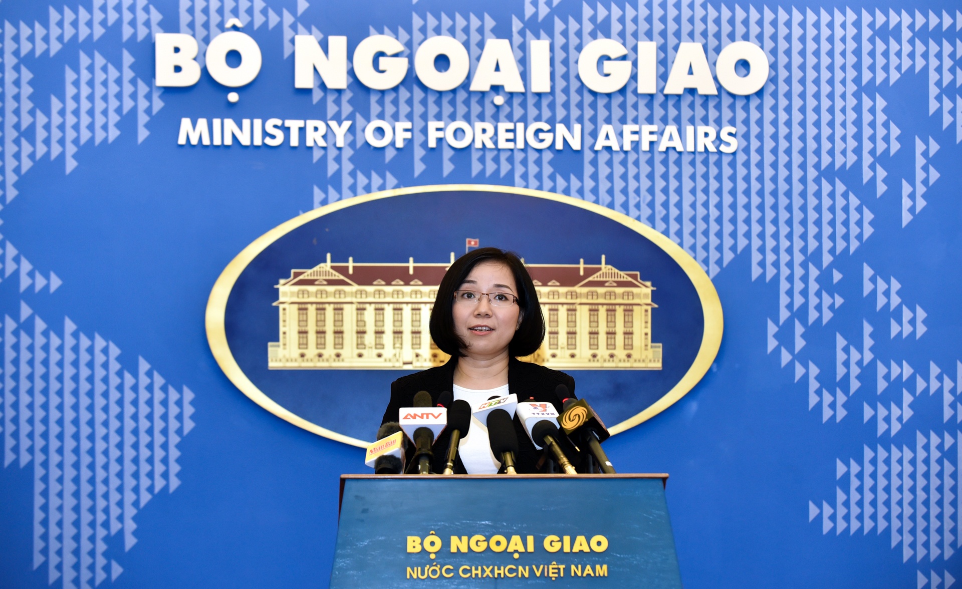 thuốc diệt cỏ Monsanto ảnh 1 thuoc diet co Monsanto anh 1