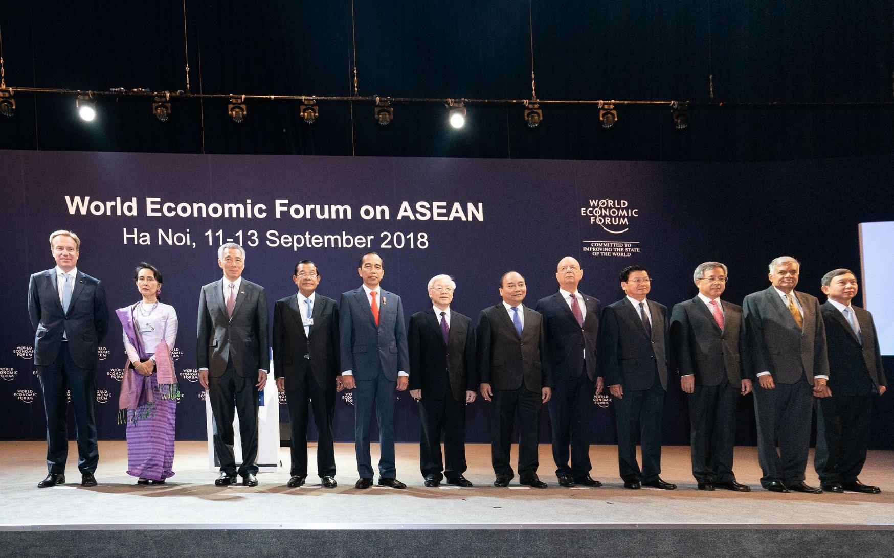 Be mac 'ngay hoi giao luu y tuong' WEF ASEAN hinh anh