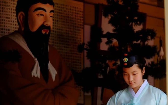 Bi an hai cot cua vi vua lap quoc va giac mo thong nhat Han - Trieu hinh anh