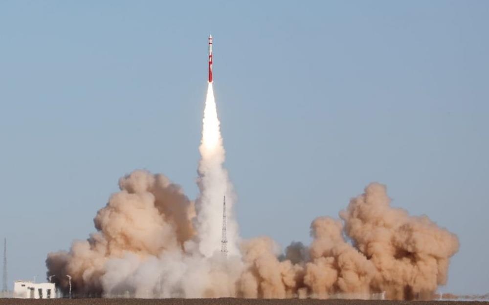 Trung Quoc phong that bai ten lua tu nhan dau tien hinh anh