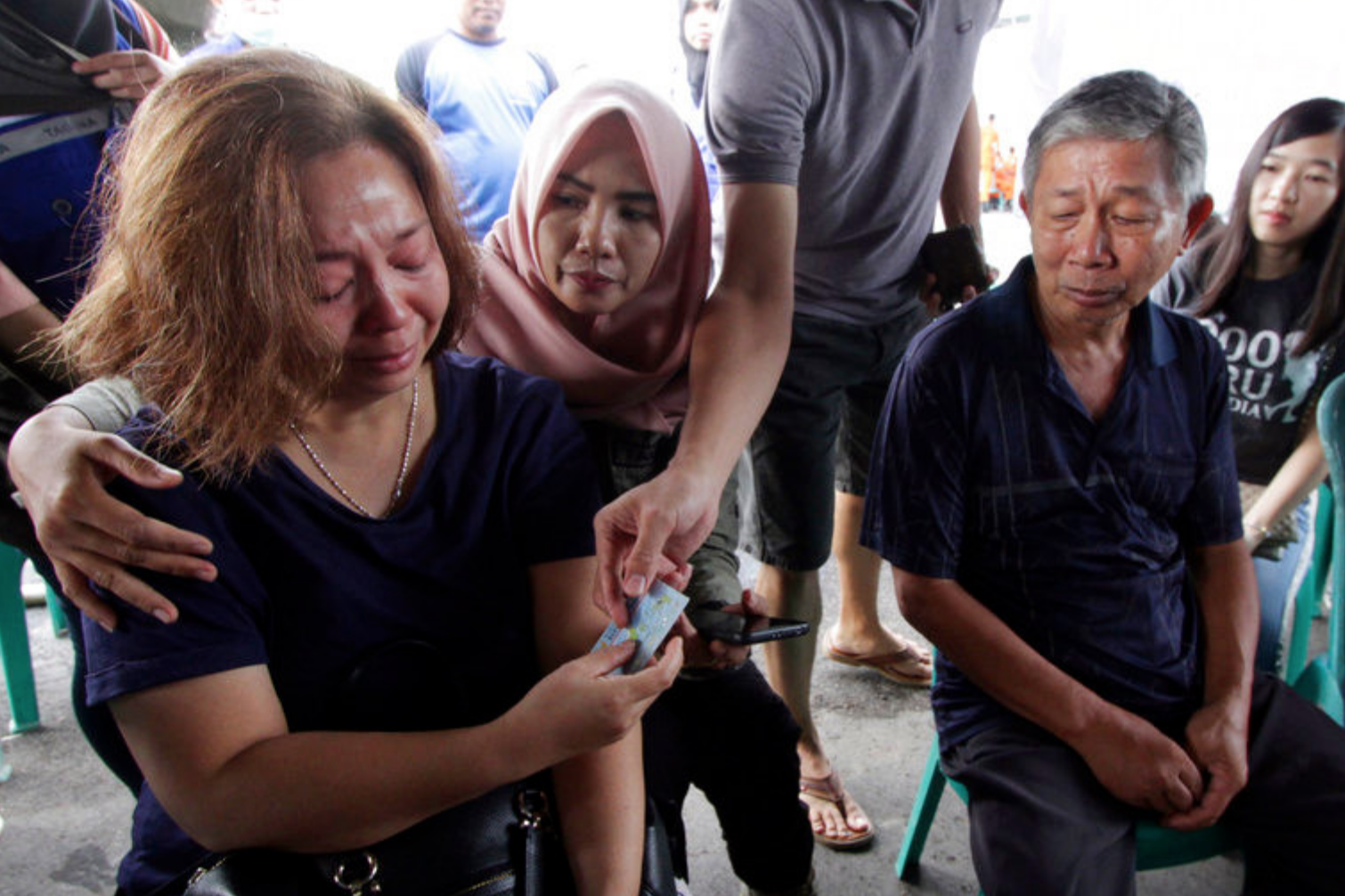 Vu may bay Lion Air roi - nguoi o lai cho doi trong dau don va phan no hinh anh