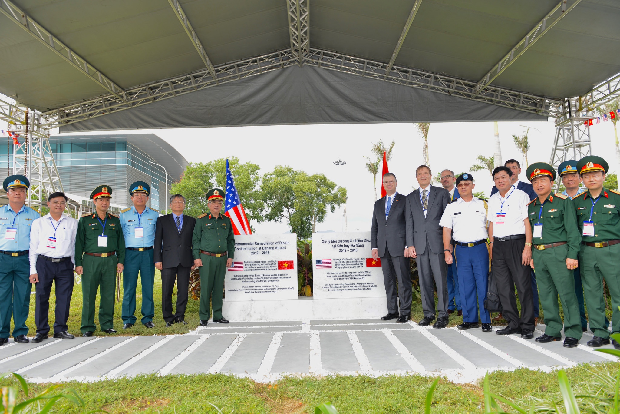 Việt Nam và Mỹ xử lý môi trường tại sân bay Đà Nẵng ảnh 2 Viet Nam va My xu ly moi truong tai san bay Da Nang anh 2