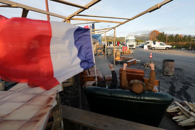 Phap chuan bi cho bieu tinh anh 4