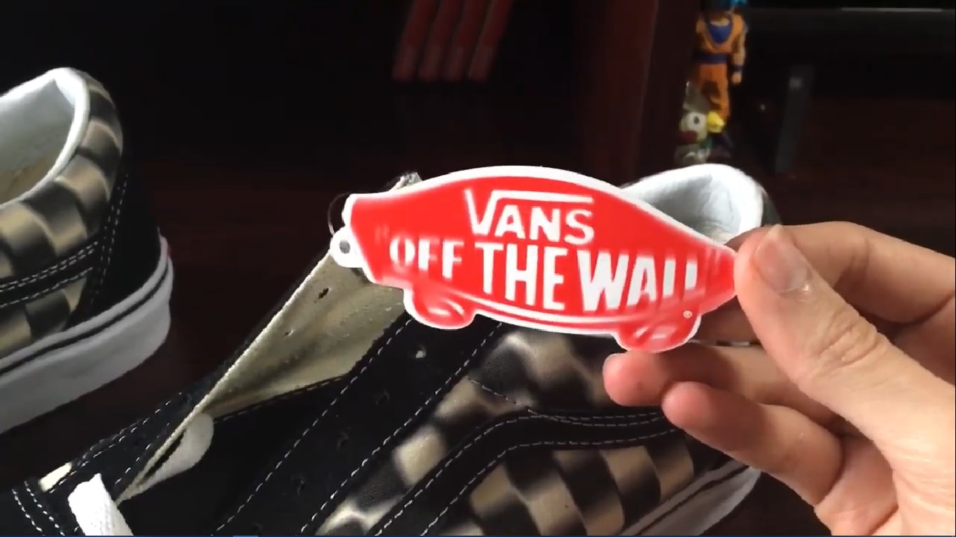 nhung mau sneakers noi bat anh 6