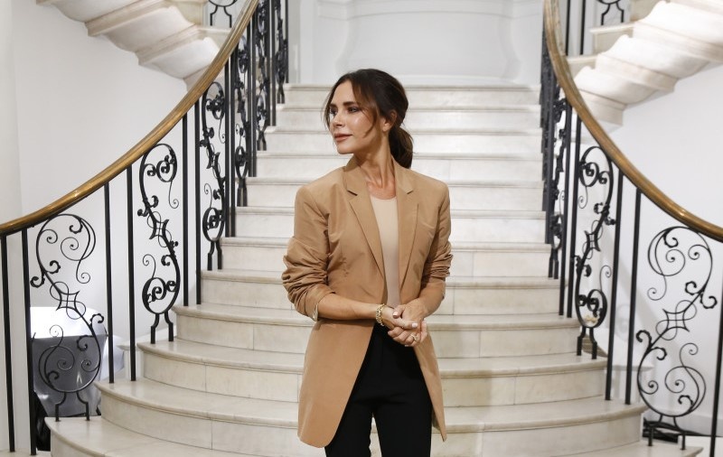 Victoria Beckham kien quyet tay chay chat lieu da thuoc hinh anh