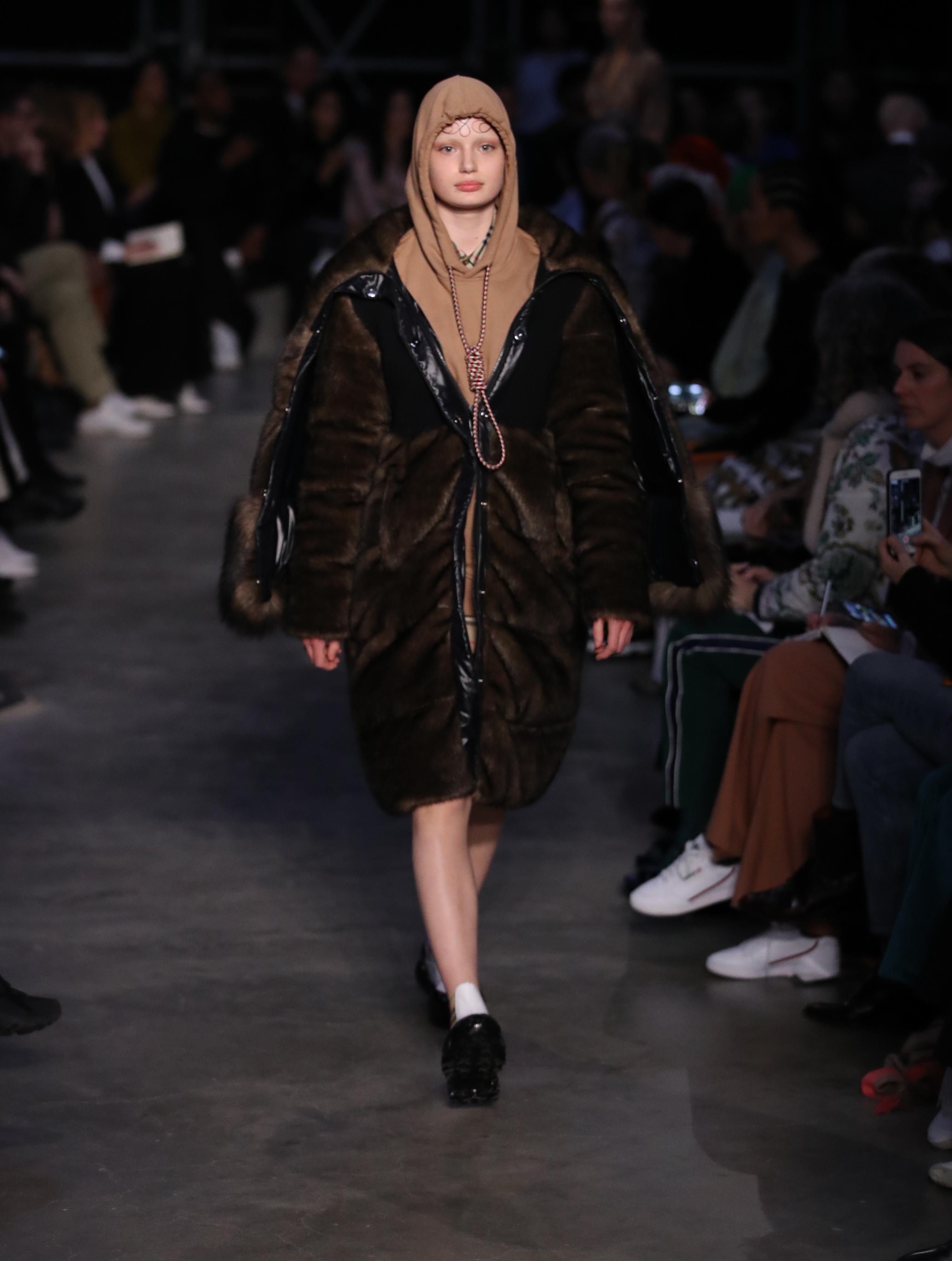 Burberry ảnh 2 Burberry anh 2