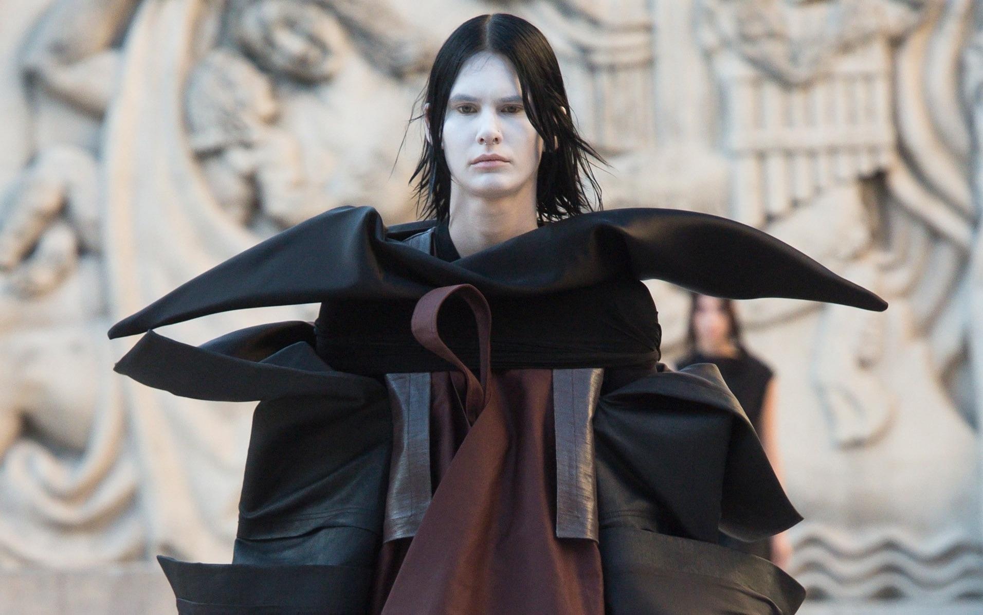 Chi co thoi trang moi cho phep NTK Rick Owens song lap di theo y minh hinh anh