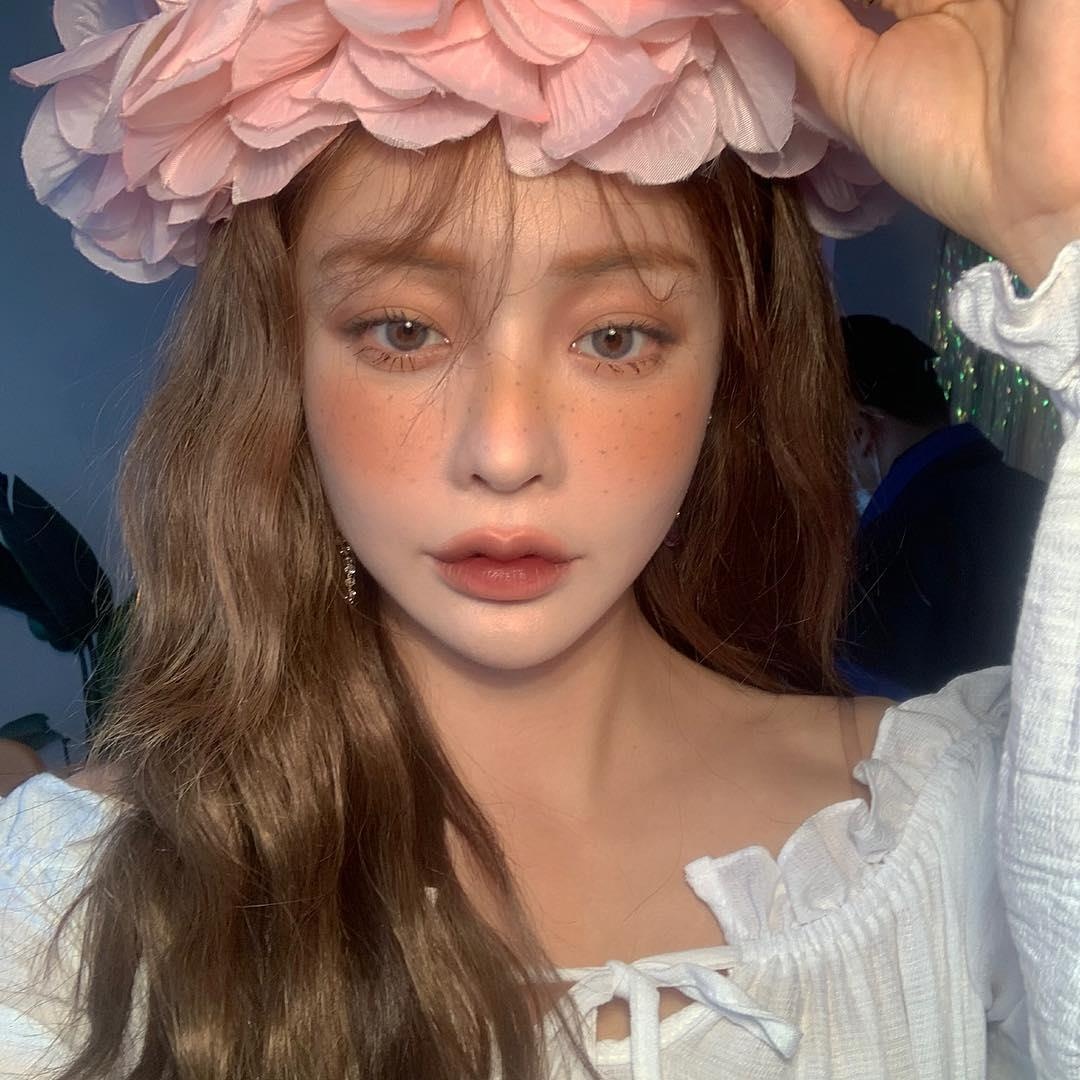 phong cach trang diem anh 2