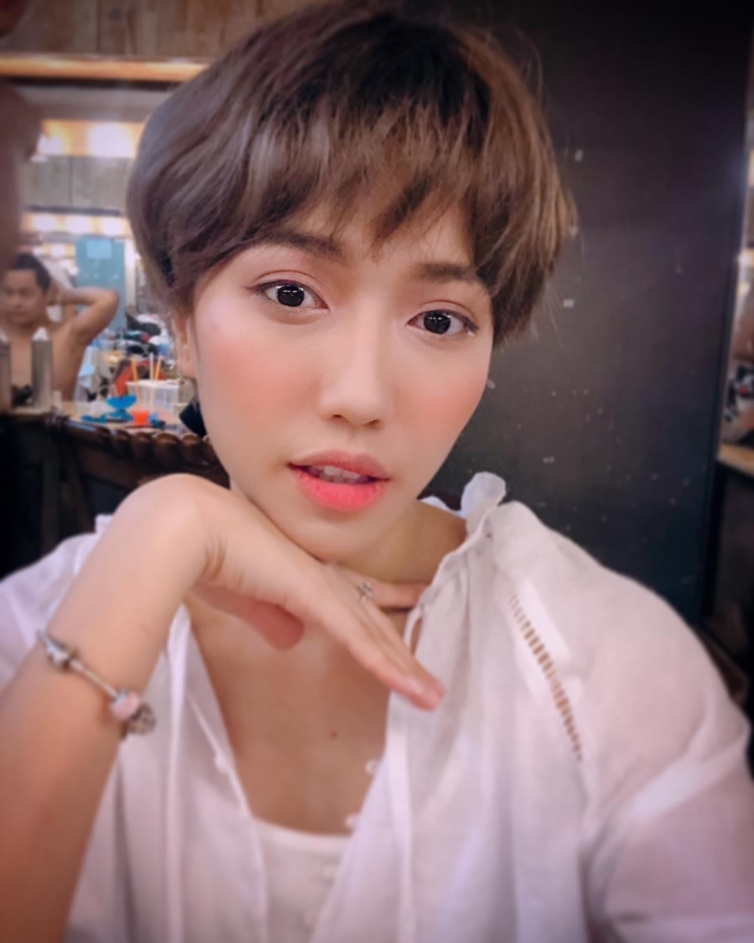 Phong cach thoi trang Dieu Nhi anh 8