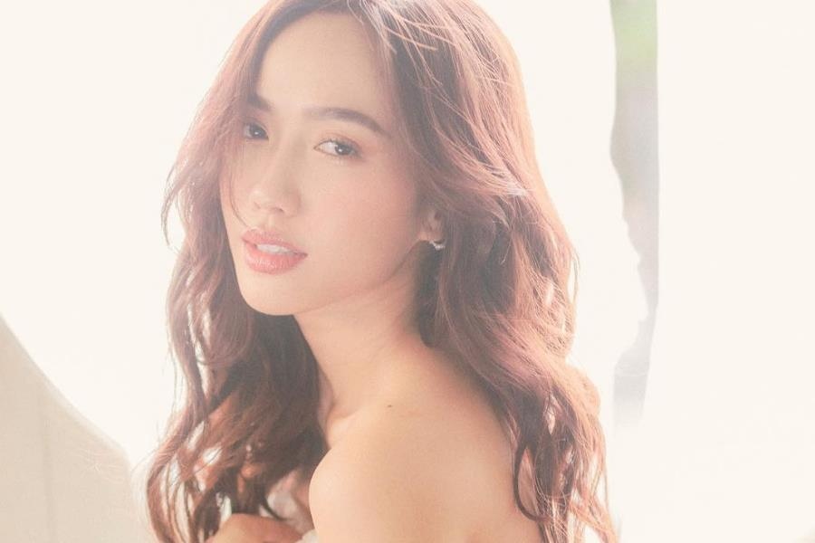 Nhin qua trang phuc va than thai gan day, Dieu Nhi da thuc su lot xac hinh anh