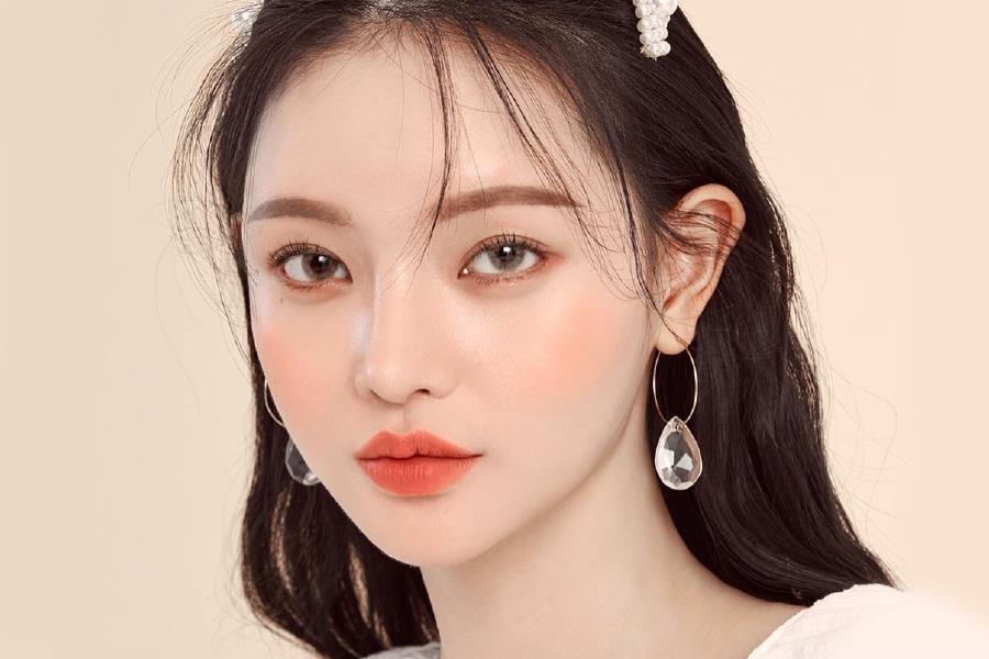 Phong cach trang diem ma hong 'chay nang' len ngoi hinh anh