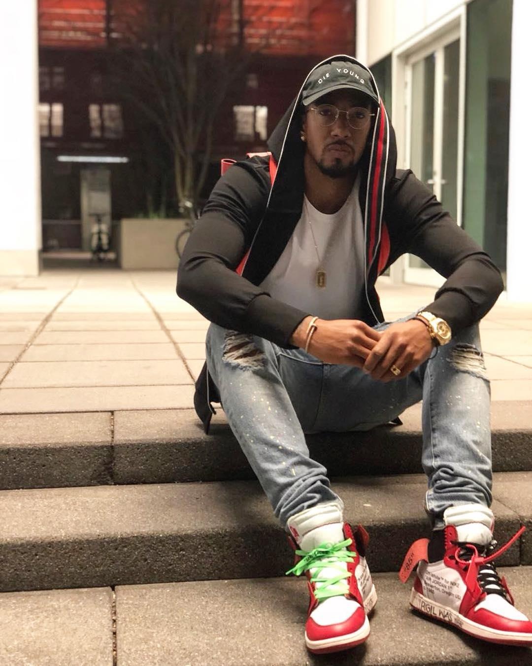 Phong cach thoi trang cau thu anh 12