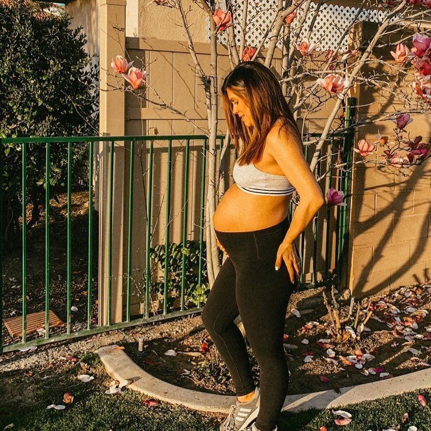 mẹ bầu tập thể dục ảnh 2 me bau tap the duc anh 2