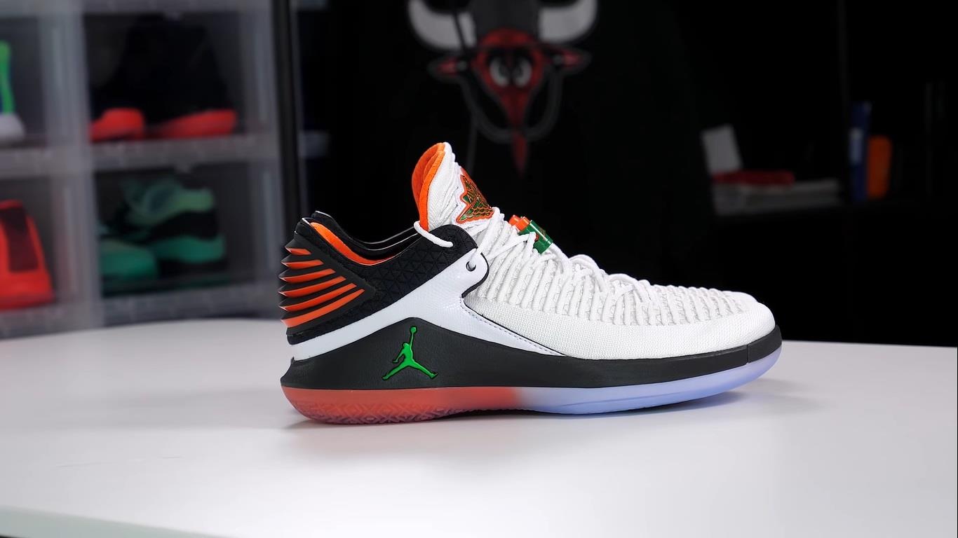 hop dung sneakers anh 11