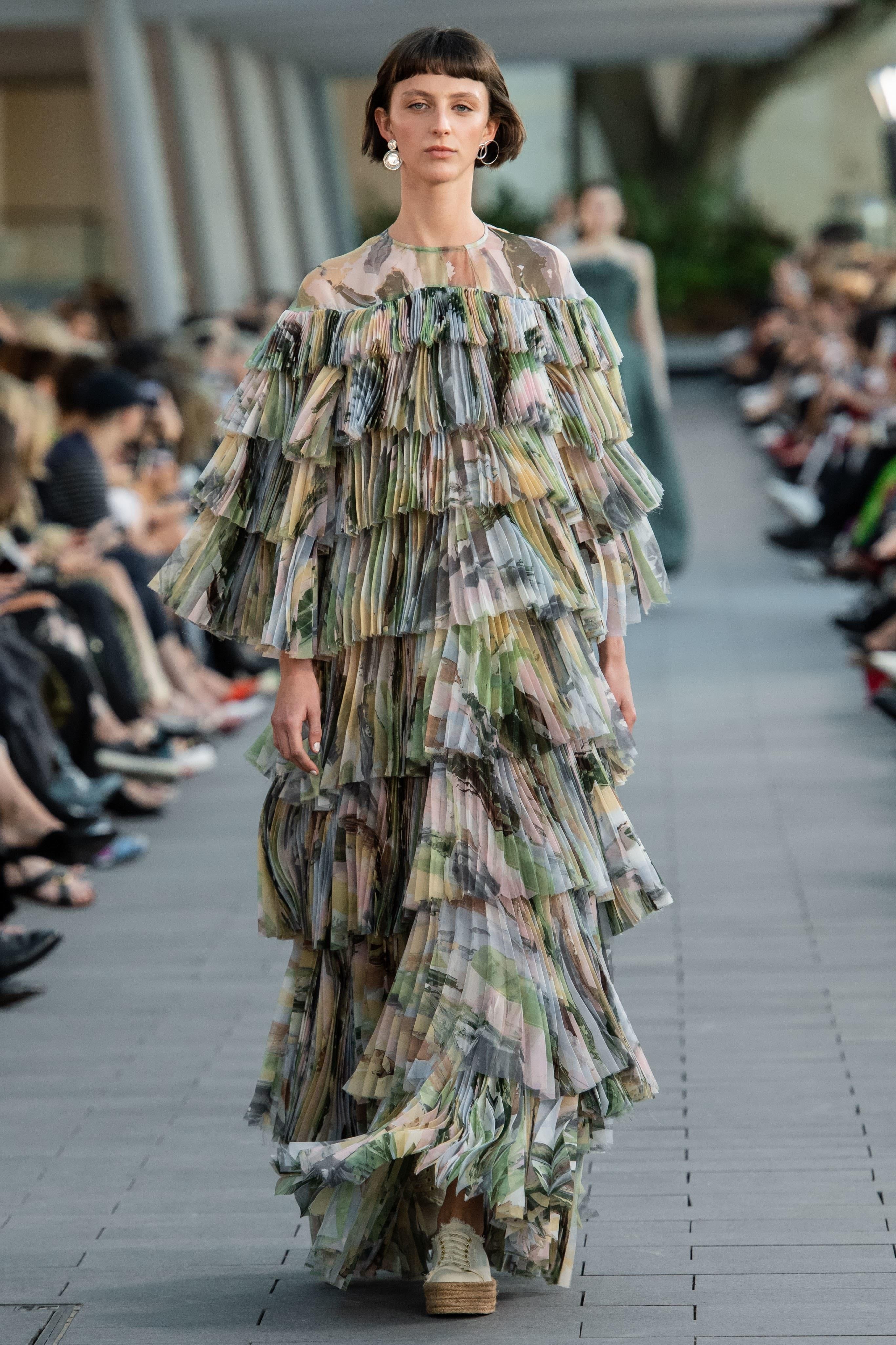 Xu huong thoi trang tren san 2020 anh 1