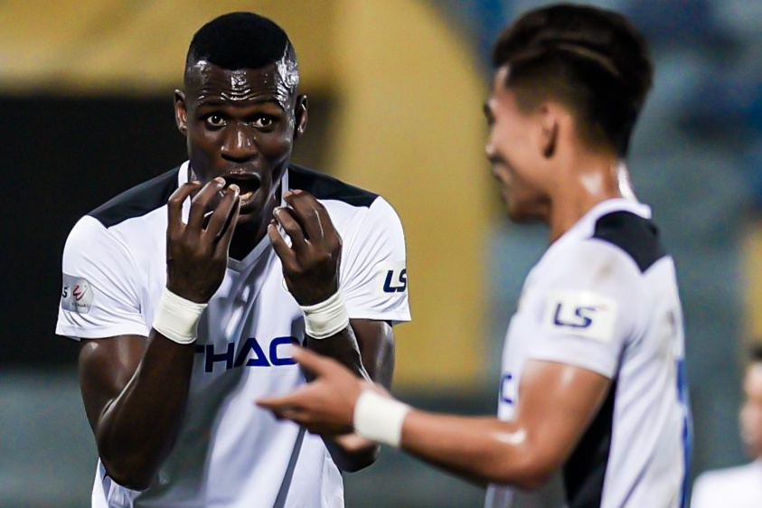 3 ban thua trong 9 phut cua HAGL hinh anh