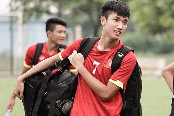 Trong Dai chan thuong trong buoi tap cuoi cung tai PVF hinh anh