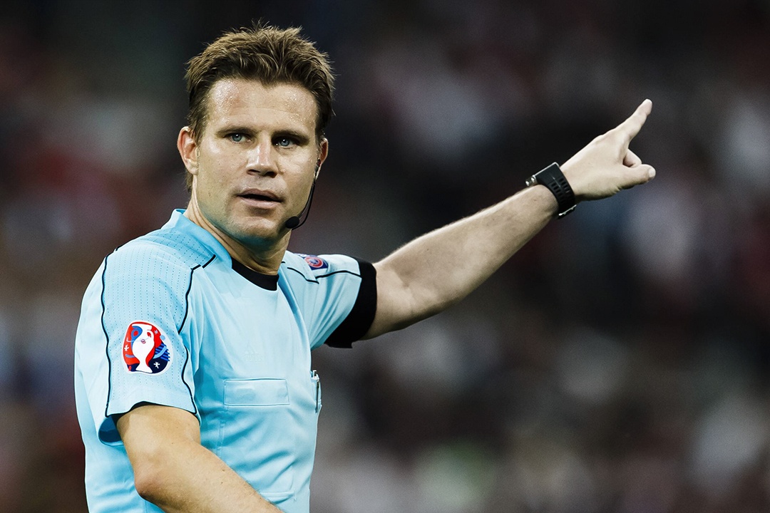 Trong tai duoi Ronaldo tung mac sai lam nghiem trong nhu the nao? hinh anh