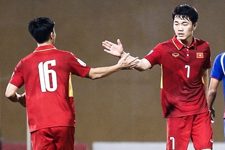 HLV Lao danh gia cao bo doi HAGL truoc tran gap DT Viet Nam hinh anh