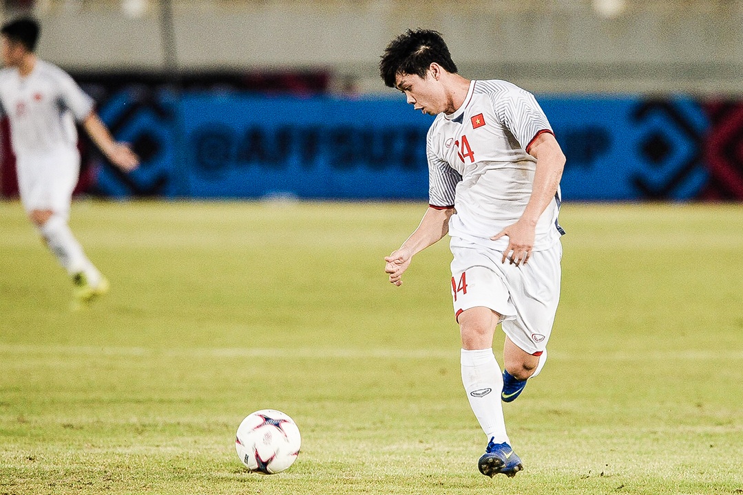 Ban mo ty so cua Cong Phuong trong tran gap DT Lao hinh anh