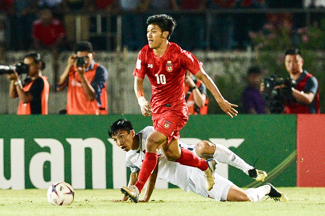 Tinh huong Van Hau bi trong tai tu choi penalty hinh anh