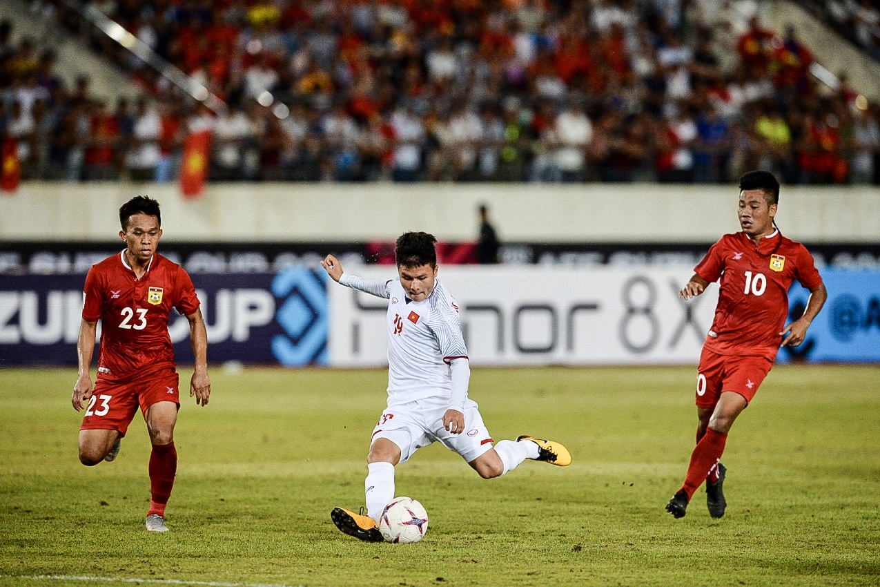 Phong vien Campuchia: Quang Hai se la cau thu hay nhat Viet Nam hinh anh