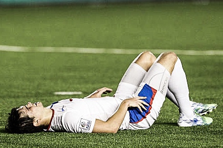 Video Philippines ba lan toan thua tai ban ket AFF Cup hinh anh