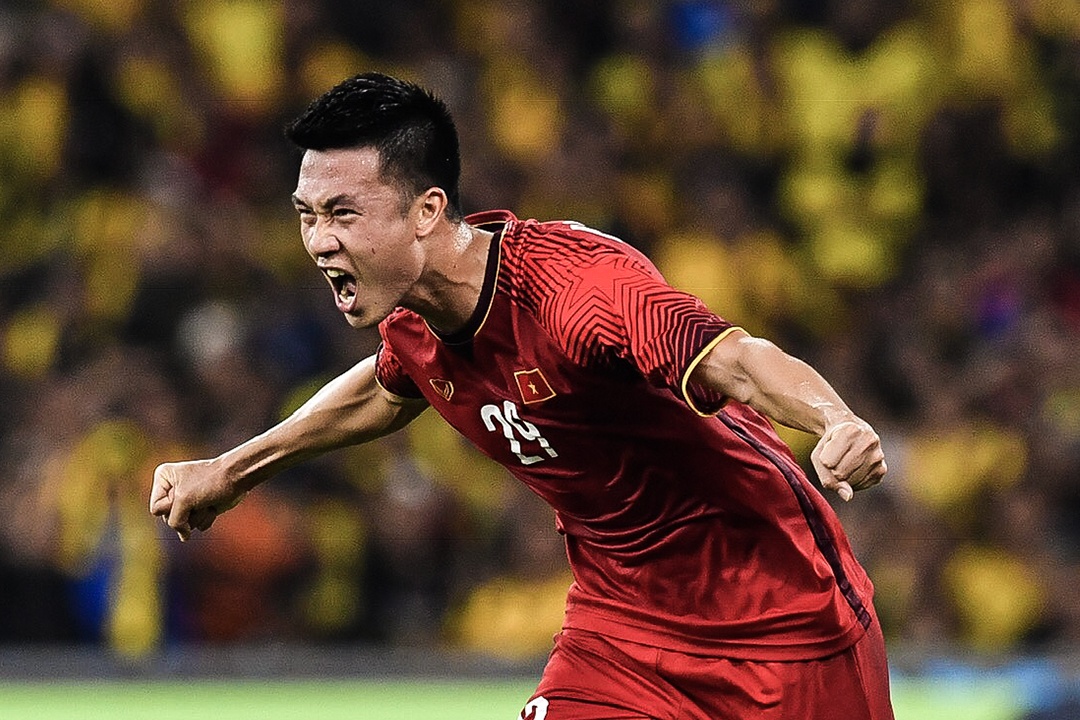 Ban mo ty so cua Huy Hung trong tran chung ket AFF Cup hinh anh