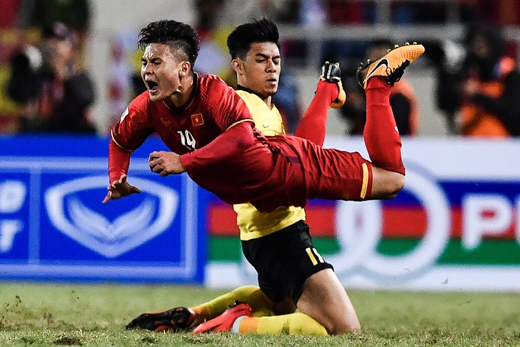 Quang Hai noi gi ve nhung pha pham loi cua Malaysia? hinh anh