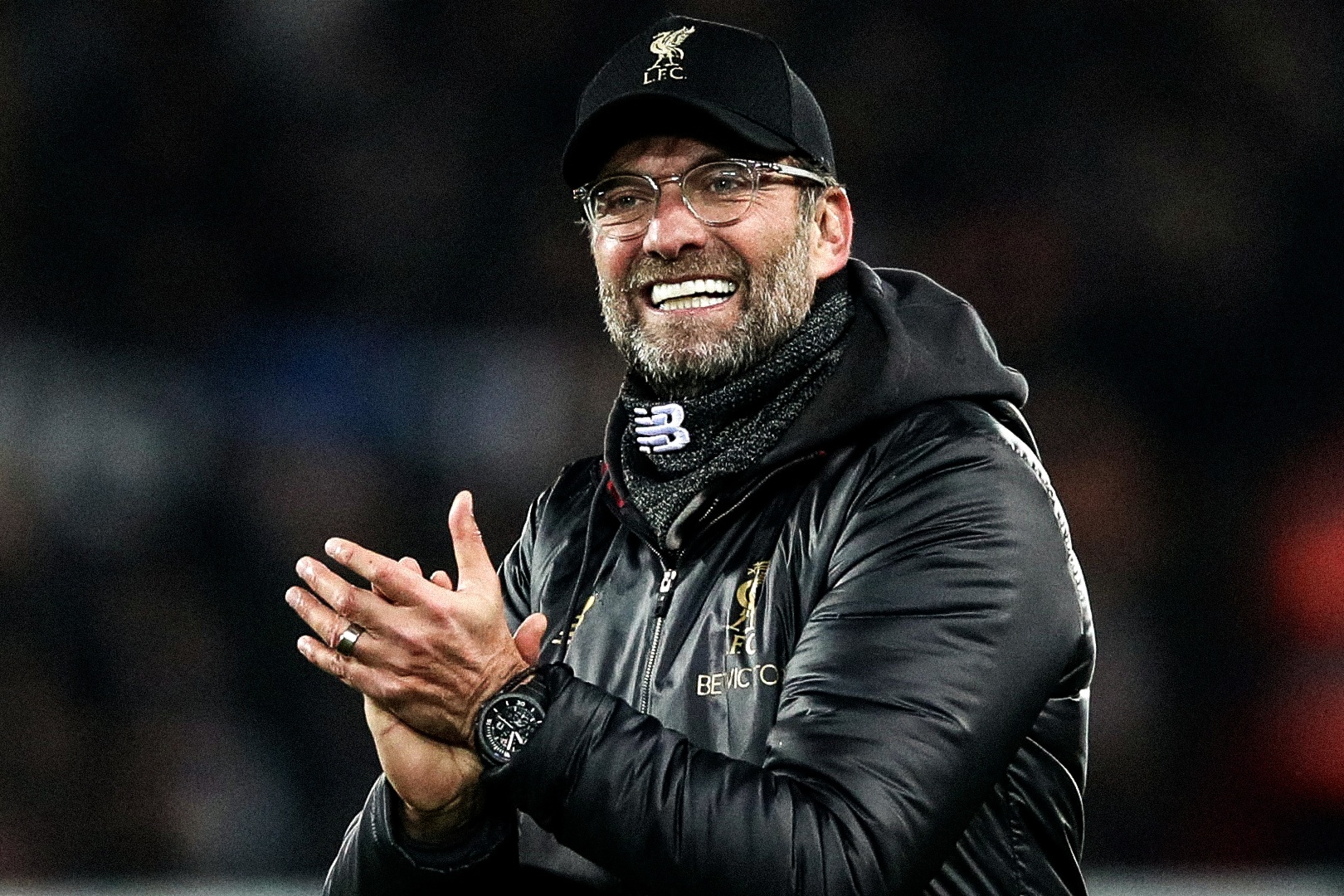 HLV Klopp noi gi khi Liverpool hon doi thu 6 diem tren bang xep hang? hinh anh