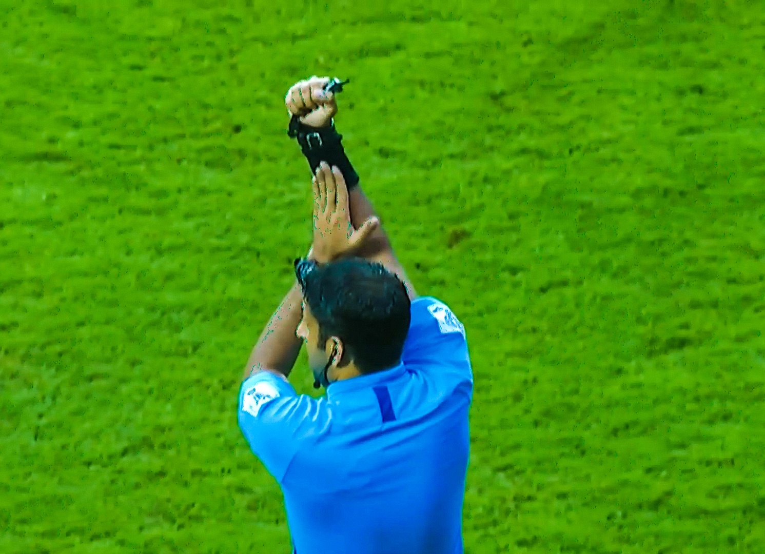 Tinh huong VAR 'cuu thua' cho tuyen Viet Nam hinh anh