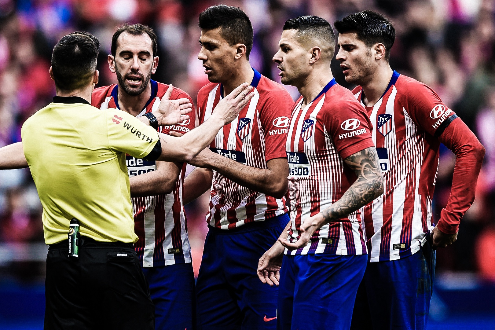 HLV Simeone tu choi do loi cho VAR sau that bai truoc Real Madrid hinh anh