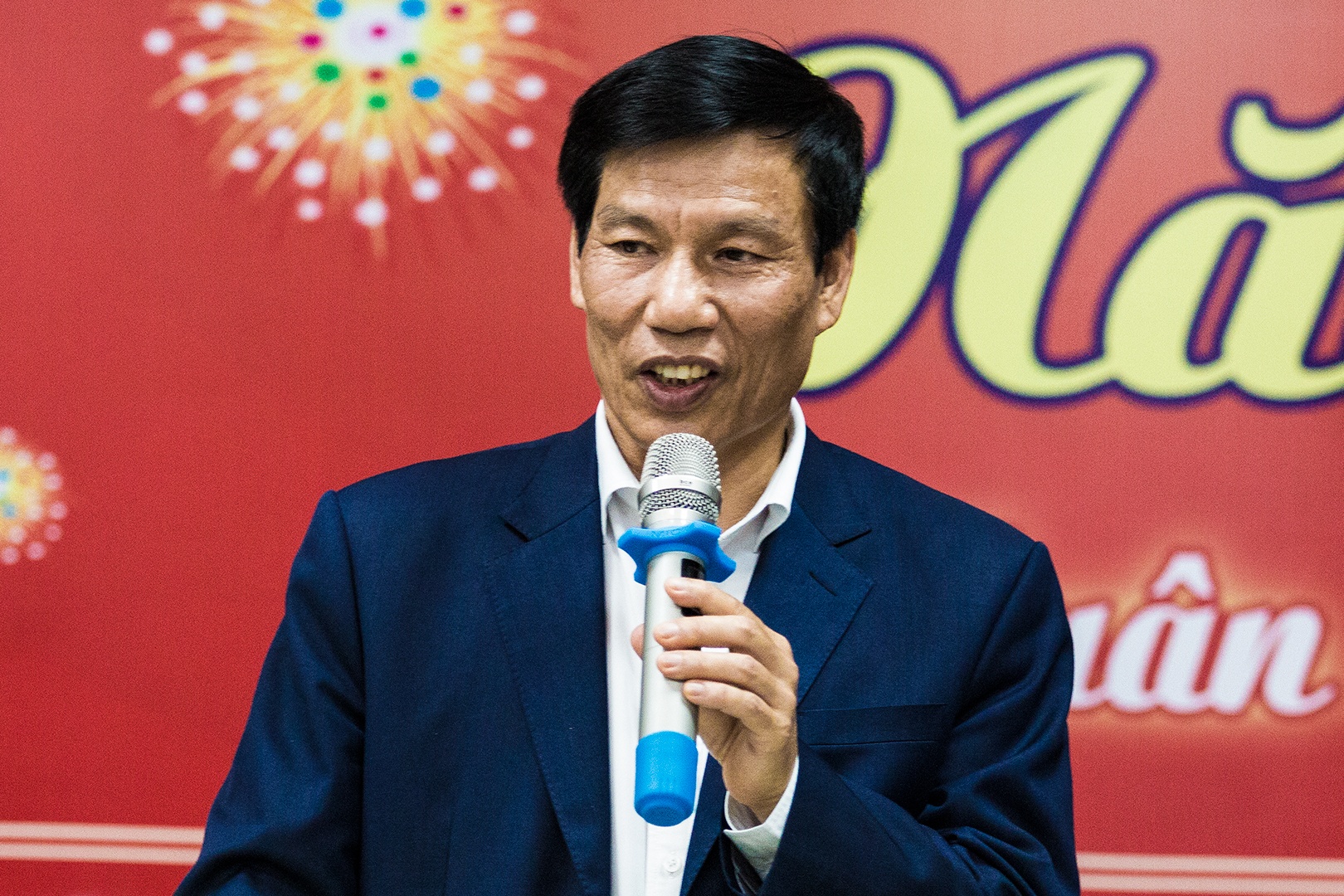 Bo truong Nguyen Ngoc Thien: 'Phai vo dich bong da tai SEA Games' hinh anh