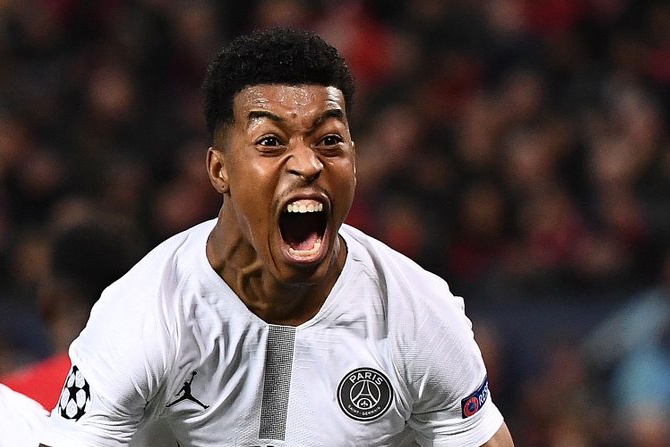 HLV Solskjaer cho rang cau thu PSG gap may hinh anh