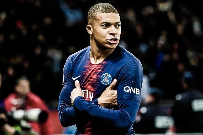 Ban thang dep mat cua Mbappe vao luoi Saint-Etienne hinh anh