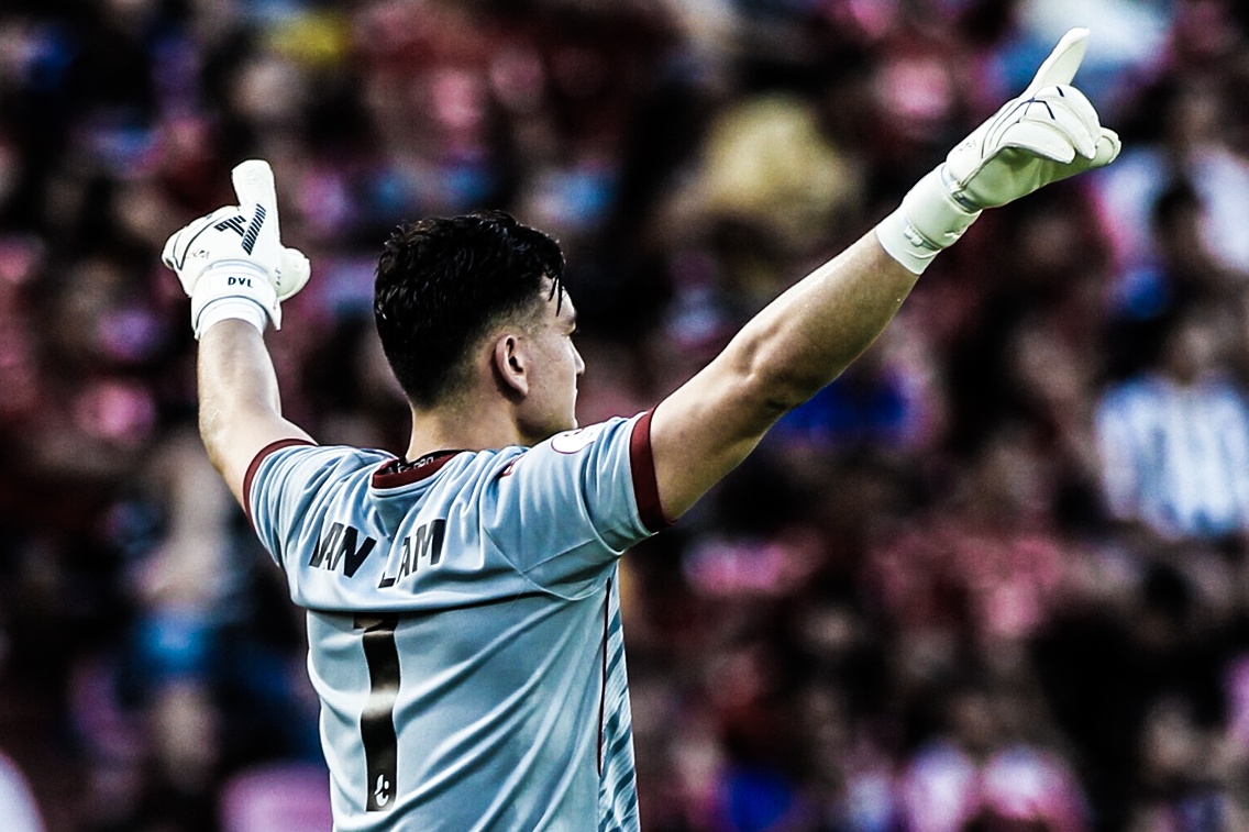 Man ra mat cua thu mon Dang Van Lam tren dat Thai hinh anh