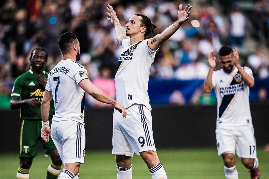 Ibrahimovic da 11 m kieu panenka giup LA Galaxy thang sat nut hinh anh