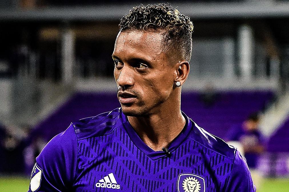 Cuu sao MU lan dau ghi ban tren dat My hinh anh