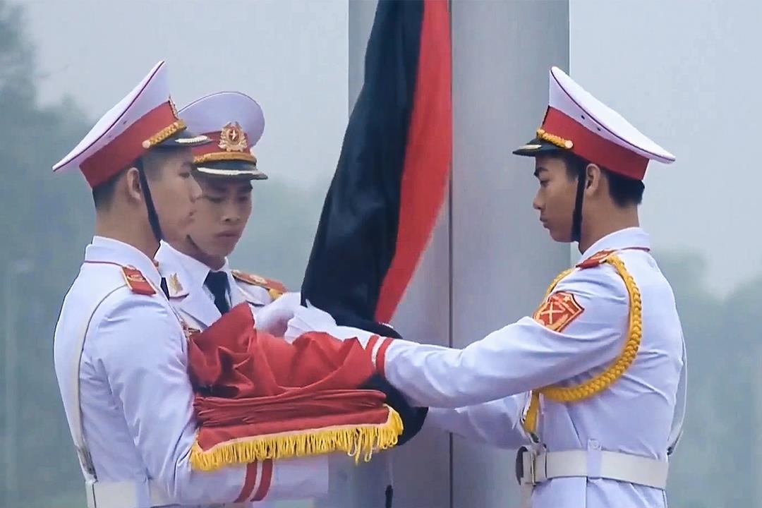 Le thuong co ru quoc tang nguyen Chu tich nuoc Le Duc Anh hinh anh