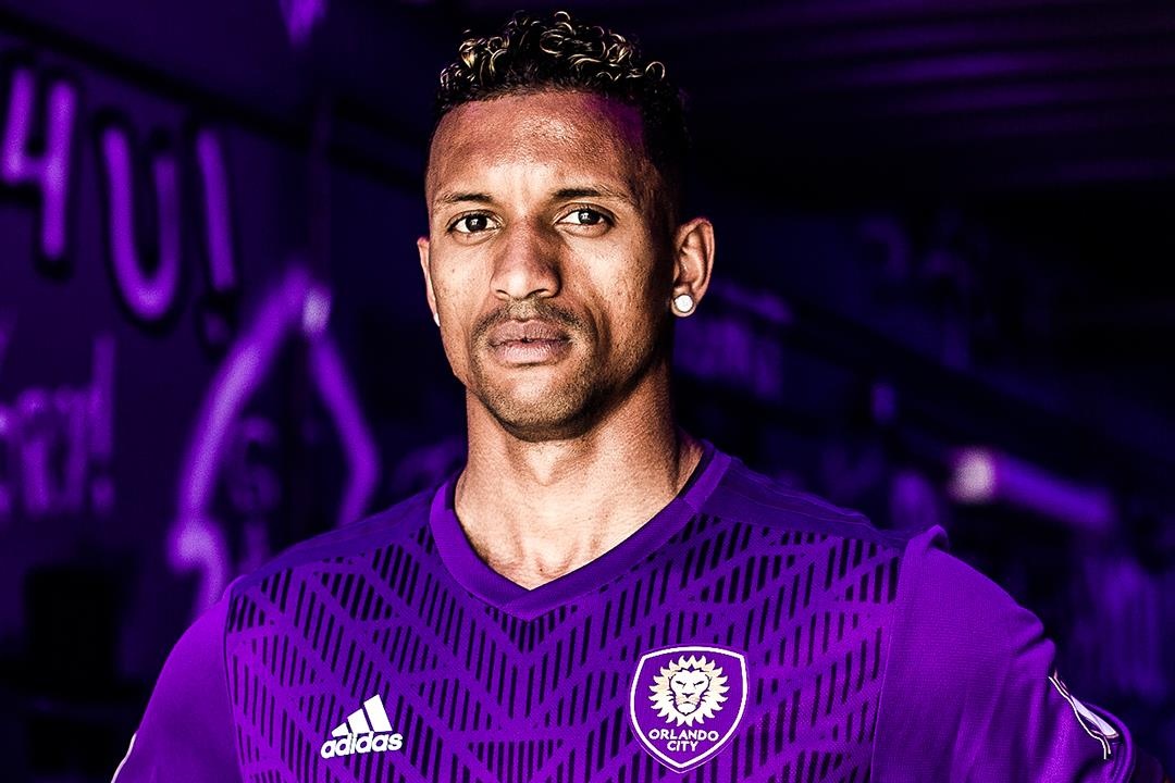 Cuu sao MU lap cu dup giup doi nha thang dam o My hinh anh