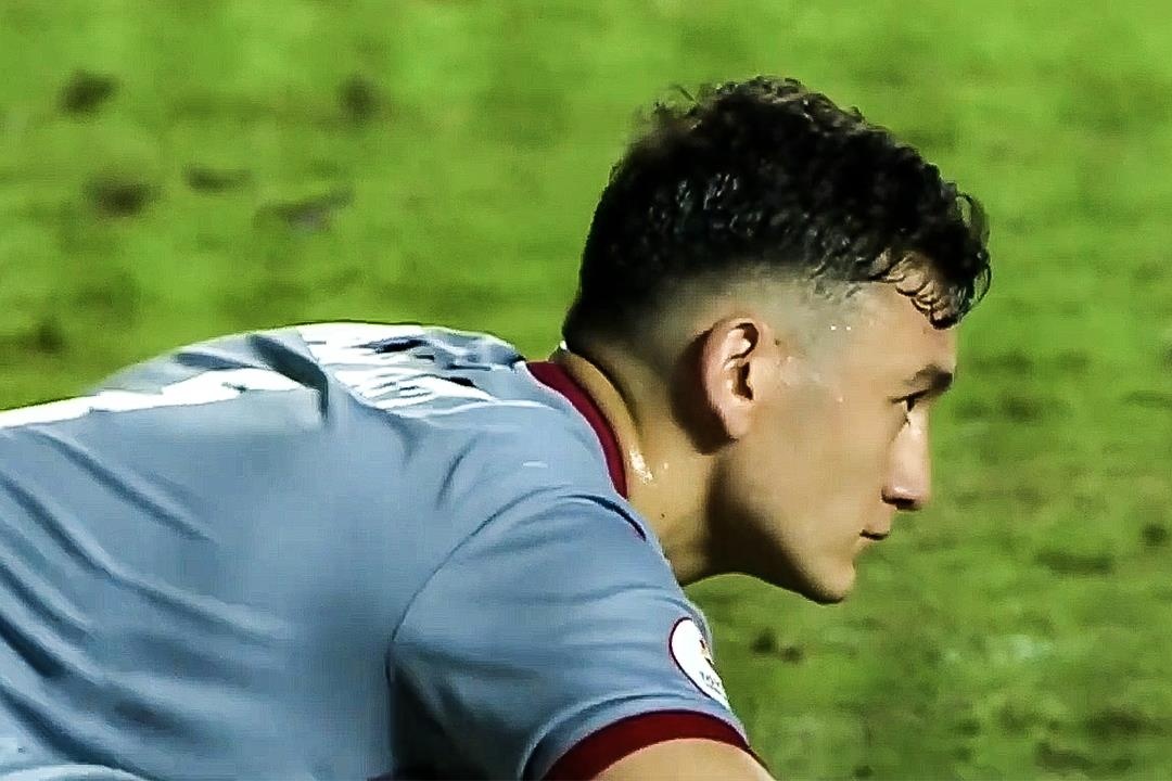 Cu sut xa cua tuyen thu Thai Lan ha guc Dang Van Lam hinh anh