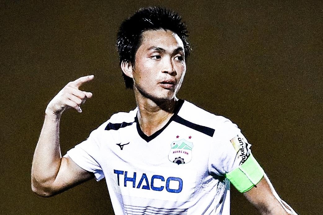 Tinh huong xu ly mem mai cua Tuan Anh trong tran gap Ha Noi hinh anh