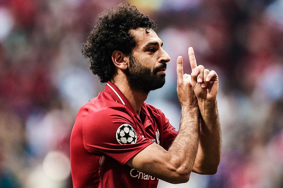 Cu da 11 m cua Salah o chung ket Champions League nhin tu khan dai hinh anh
